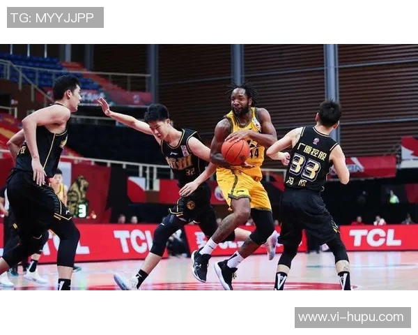 惊现四人夹击奇景!去NBA之前弗神得助上海渡难关